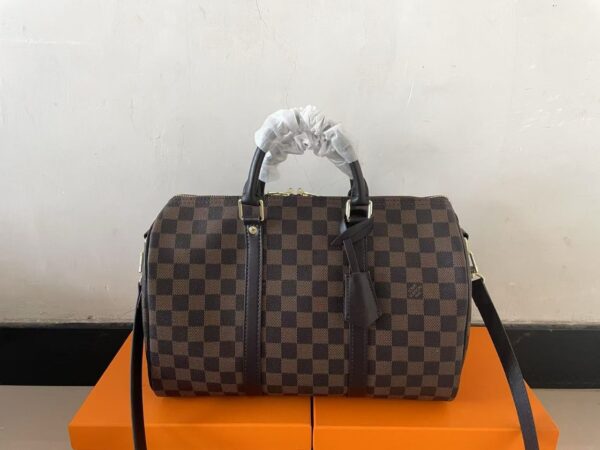 LV Damier Bag in Dubai