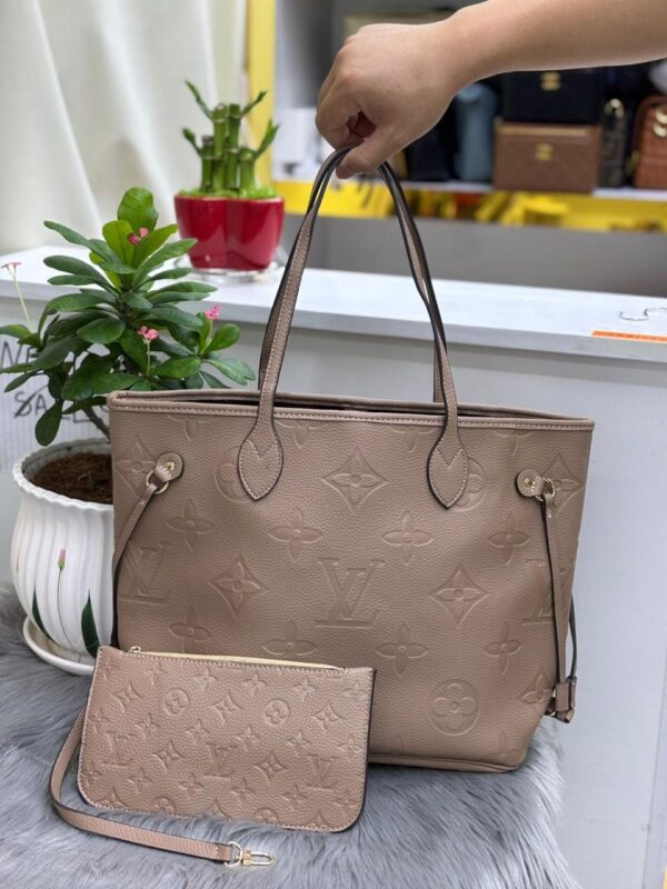 Louis Vuitton Neverfull MM Bag in Dubai