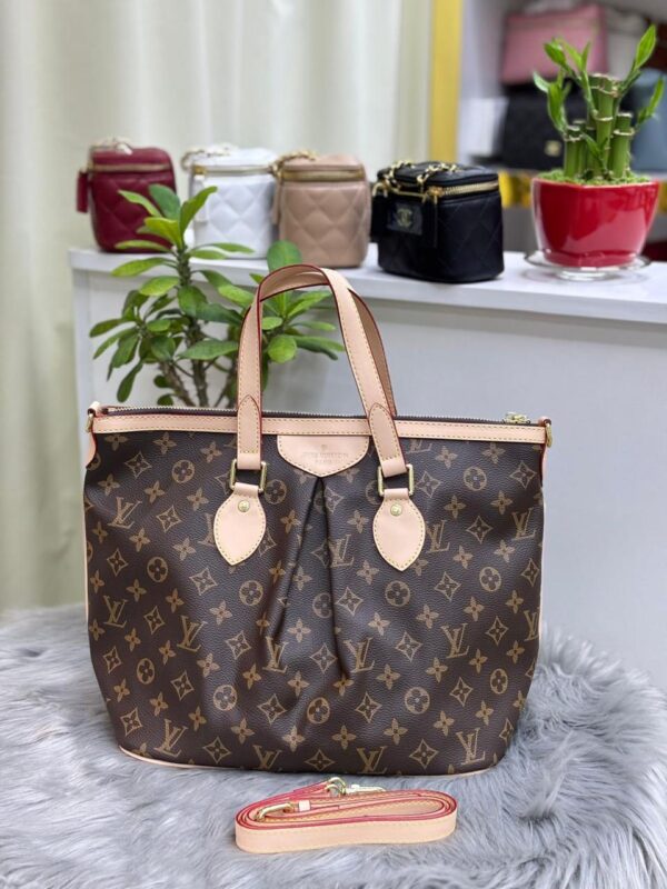 Louis Vuitton Totally MM Tote Bag in Dubai