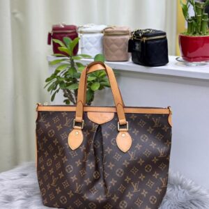 Louis Vuitton Totally MM Tote Bag in Dubai