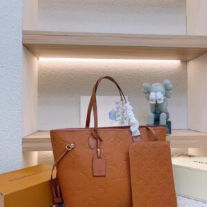 Louis Vuitton Tote Bags
