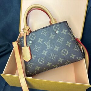 Louis Vuitton Montaigne BB Bag